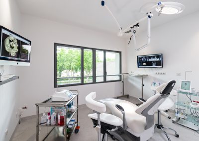 cabinet dentaire Aix en Provence - Dr Choquet - Implantologie, parodontologie et esthétique dentaire